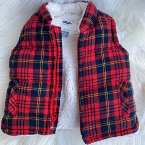 Old Navy toddler boys vest Size 12-18 months red plaid flannel warm fleece lined - Picture 5 of 6